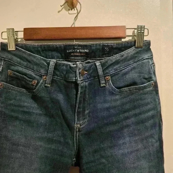 P7445 lucky brand medium was size 4/27 ankle jeans - Picture 3 of 7